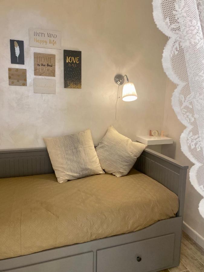 Apartment Close To The Coloseum, 2 Minutes Walk From Metro A Exterior foto