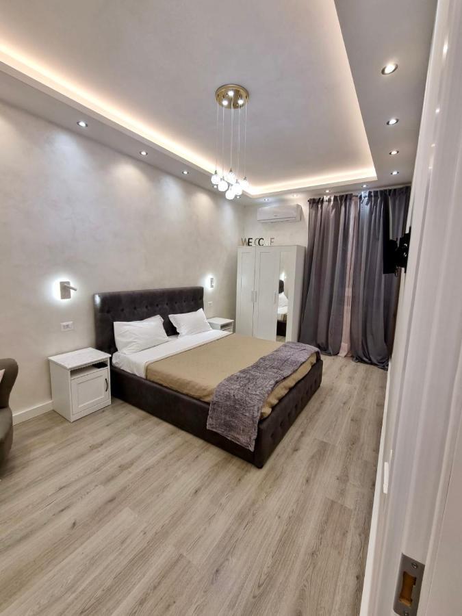 Apartment Close To The Coloseum, 2 Minutes Walk From Metro A Exterior foto