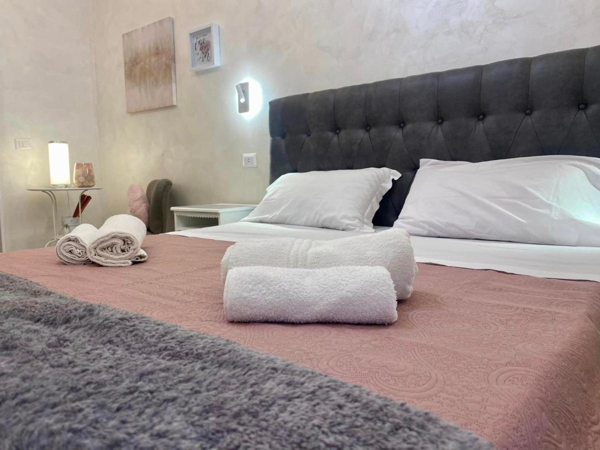 Apartment Close To The Coloseum, 2 Minutes Walk From Metro A Exterior foto